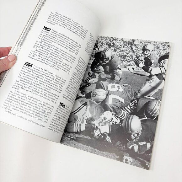 San Fran Forty Niners 50th Anniversary Collectors' Edition Book - Picture 5 of 5